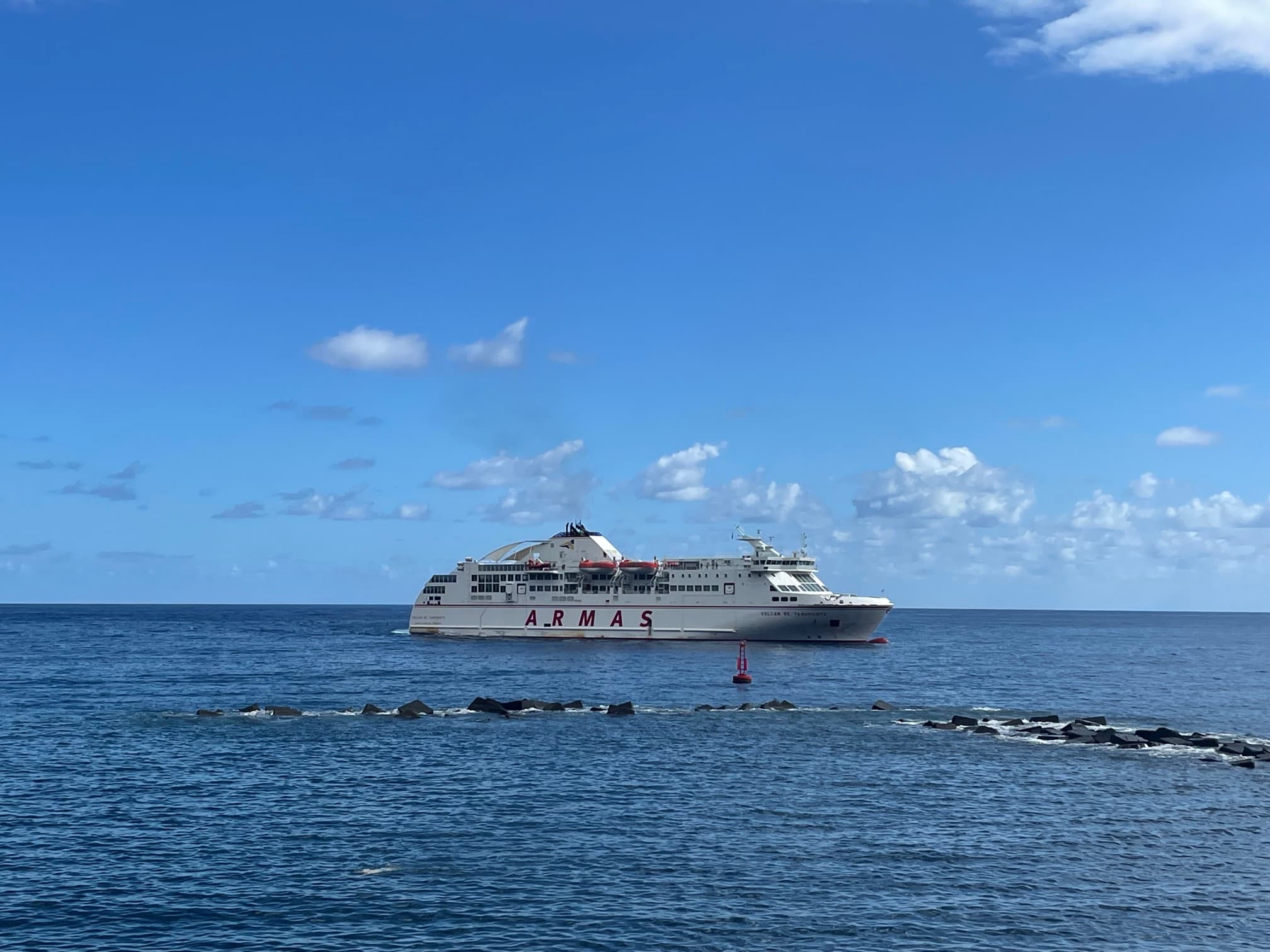 Ferry in Santa Cruz de La Palma harbour